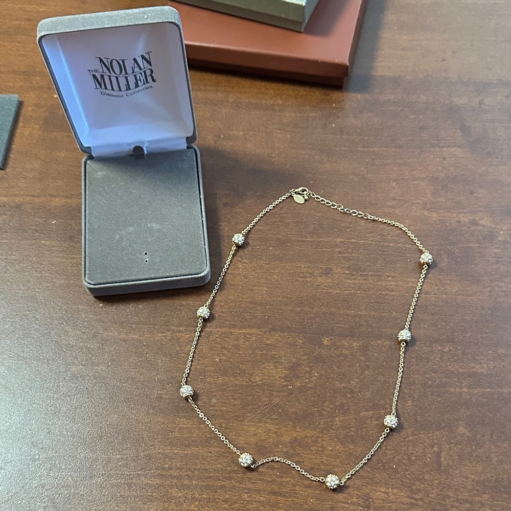NOLAN MILLER NECKLACE ROUND Gold Tone Crystal Runaround Glamour